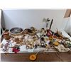 Image 1 : Many Dreamcatchers w/ Assorted Sizes, Various Keychains, Decorative Weapons