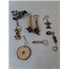 Image 5 : Canada Mitten, Slippers, Various Dream Catchers, & Photo Books