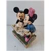 Image 3 : Disney Showcase Collection "Sharing Memories" Figurine