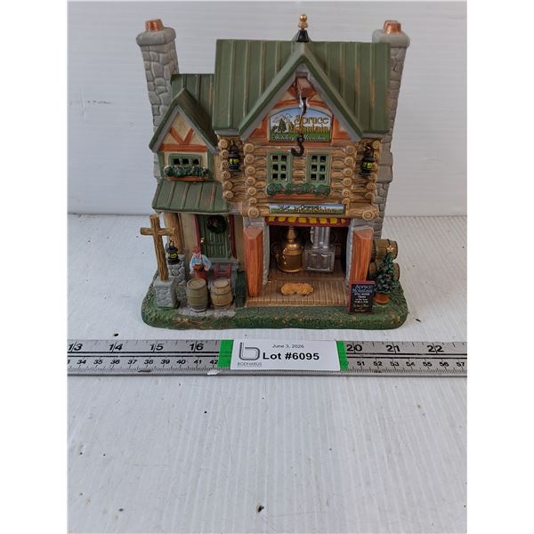 Lemax Spruce Mountain Distillery&Moonshine Christmas Village Building