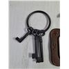 Image 2 : Assorted Metal Items, Clamp, Skeleton Keys