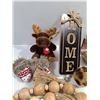 Image 2 : Assorted Items, Decor, Keychains