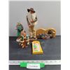 Image 1 : Decor. Assorted Figurines, Thermometer,