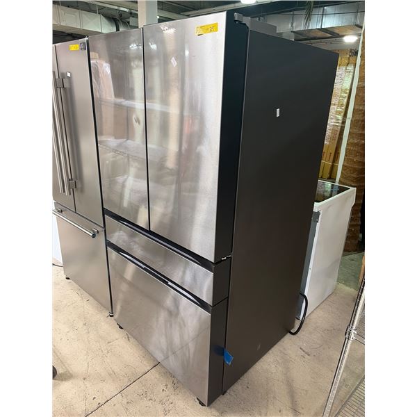 New - Samsung 36" 4 Door French Refrigerator - RV: $1700 CAD (Model RF29BB8600QLAA) - Tested, Powers