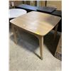 Image 2 : Oak Finish Extenable Dining Table, H30" x 37.5" x 37.5" (unextended size), some wear