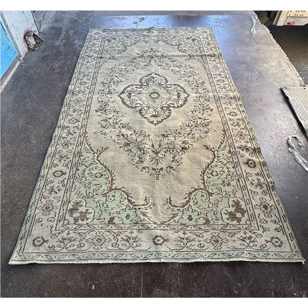 Vintage Persian Style Medallion Rug Sage Green & Earth Tones - Approx 110in x 65in