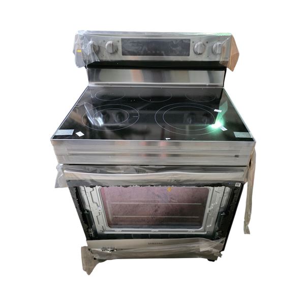 Samsung Electric Range with Glass Cooktop - damaged outer glass