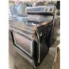 Image 6 : Samsung Electric Range with Glass Cooktop - damaged outer glass