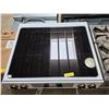 Image 4 : Samsung Electric Range with Glass Cooktop - Oven door glass shattered