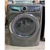 Image 2 : Electrolux 27" Front-load Washer (ELFW7637AT) - some wear