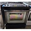 Image 2 : Whirlpool 30" Front-Control Gas Ranges - damaged outer glass and missing control knobs