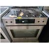 Image 4 : FORNO Electric Range Oven - shattered cooktop and missing control knobs