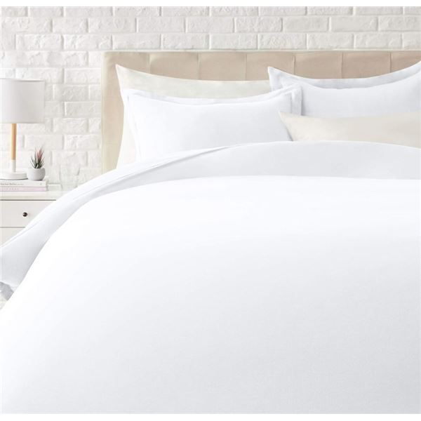 4 Sets - Amazon Basics Lightweight Microfiber 3-Piece Duvet Cover Set Full/Queen - RV: $270 CAD - Br