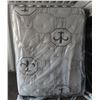 Image 1 : 14" Queen Pillow Top Mattress