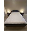 Image 1 : Queen Mattress