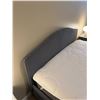 Image 3 : Queen Mattress