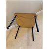 Image 6 : 2-Pcs Nesting Table, H17"x21.5"x21.5" / H15"x16"x16" - minor wear