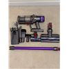 Image 1 : Dyson Vacuum SV28