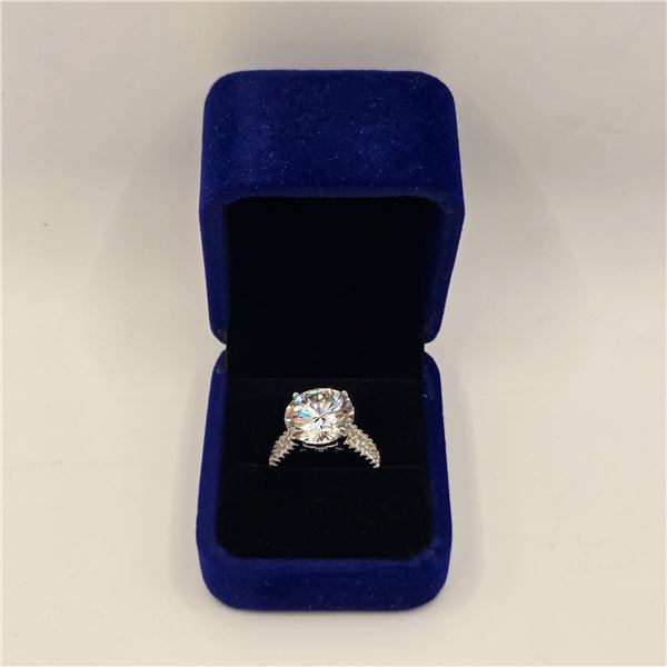 10.00 CT GRA CERTIFIED ROUND BRILLIANT CUT MOISSANITE STONE VVS D COLOR WITH 10 GRADUATING ROUND BRI