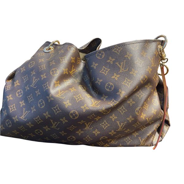Hand Bag (Not Authenticated)
