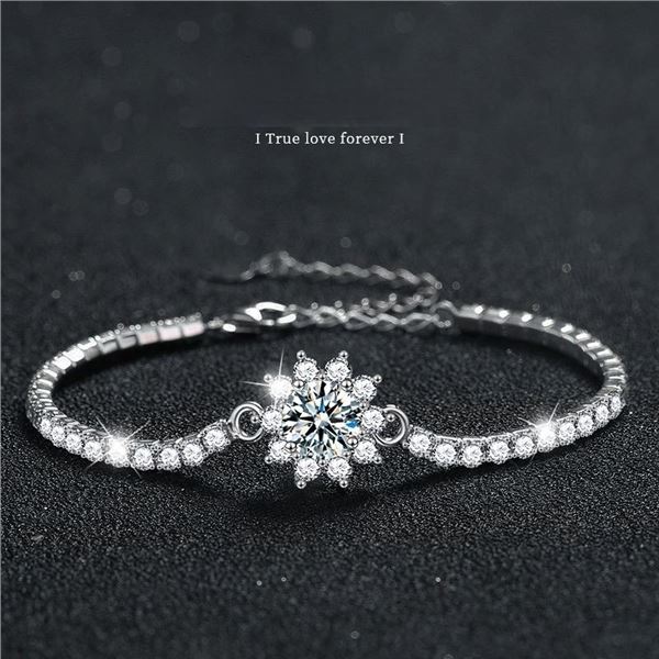 1 CT. MOISSANITE BRACELET IN STERLING SILVER - D WHITE COLOR, VVS (EYE CLEAN) CLARITY - APPRAISED RE