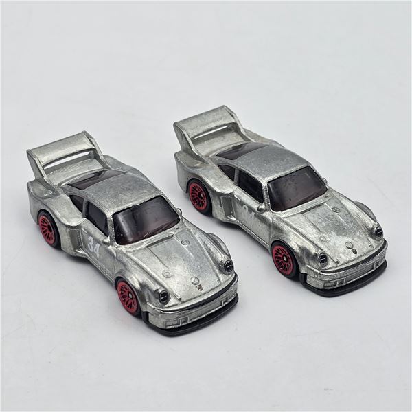 Hot Wheels Porsche 934.5 Pair