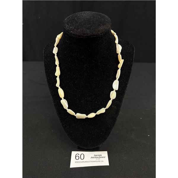 Nice Mother of Pearl Choker Necklace, Original Clasp