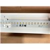 Image 3 : Eaton #4SNLED-LD5-60SL-UNV-L840-CD1-U Light w/#226 2UT456112E8404CM LED Strip
