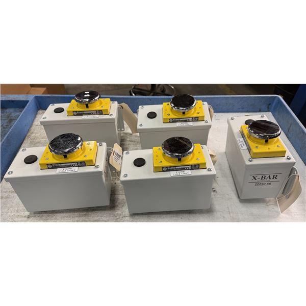 (5) Allen Bradley #800P-F2CAV Palm Operated Cycle Starts w/E-Stop ECS-4142