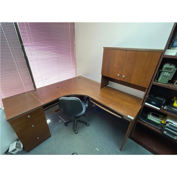 L-Shaped Wooden Office Desk with Hutch and Storage Drawers
