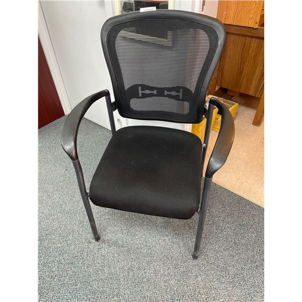 Black Mesh Office Chair With Armrests and Metal Legs