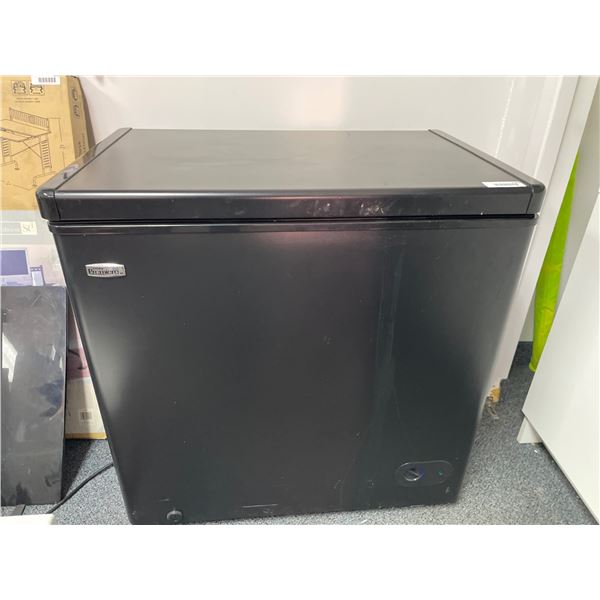 Whirlpool Black Chest Freezer WCC-205, 205 Liters, Freestanding Unit