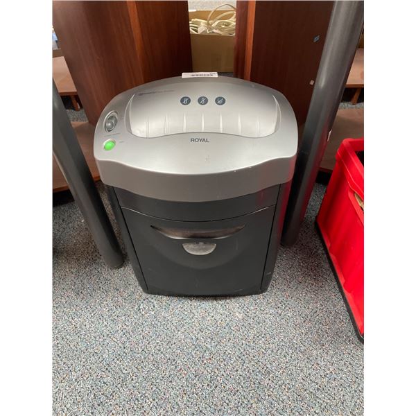 Royal Crosscut Paper Shredder CX112X With Wastebasket, Grey/Black