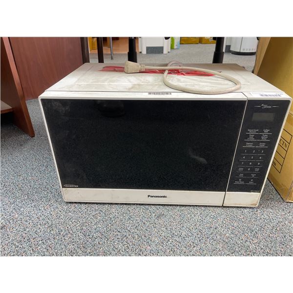 Panasonic Microwave Oven With Digital Touchpad Controls