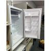 Image 2 : Hamilton Beach 3.2 Cu Ft Refrigerator with Freezer