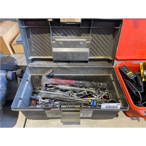 Rubbermaid Roughneck Tool Box With Mixed Hand Tools