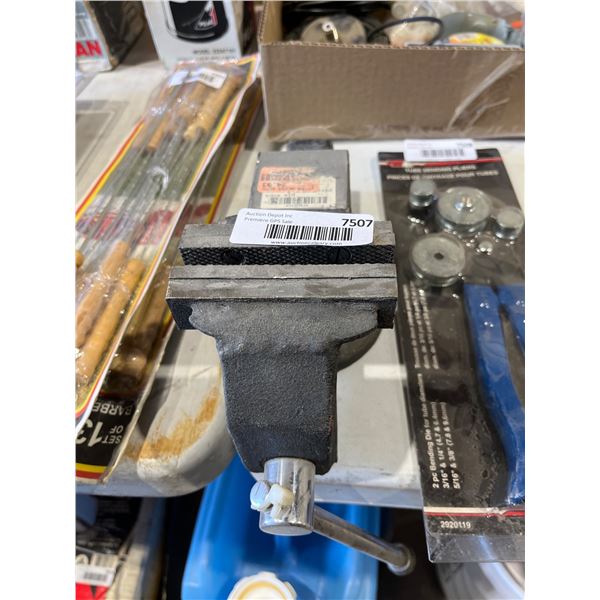Heavy-Duty Metal Bench Vise with Rotating Base