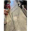 Image 2 : Metal Wire Garbage Bag Holder With Foldable Design