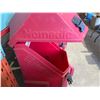 Image 3 : Nomadic Instand Red Hard Case with Latches JUST CASE