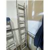 Image 1 : 16ft Lite Aluminum Extension Ladder with Adjustable Height