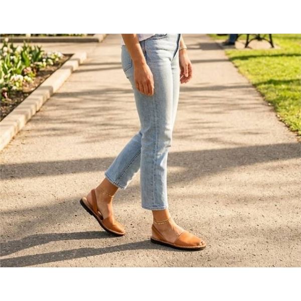 Brave Soles The Avarca Leather Sandals, Size 7 US/38 EU, Caramel