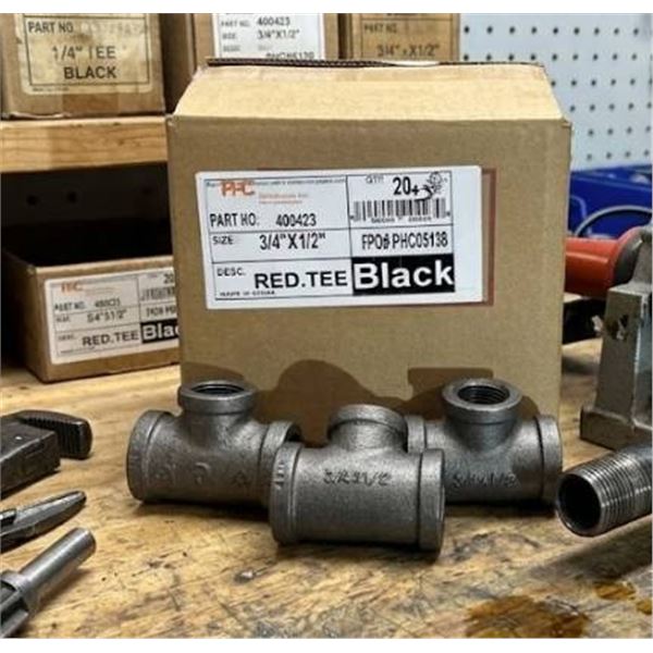 Lot of 23 pcs Red Tee 3/4 x 1/2 Inch Black – Part No. 400423