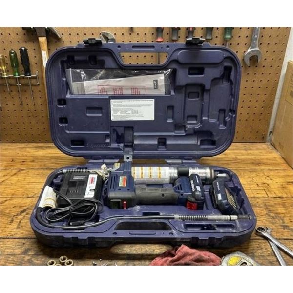 Lincoln PowerLuber Grease Gun Lithium Ion Model 1882 with Accessories
