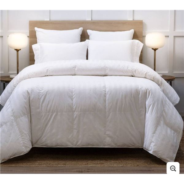 Simmons White Down Duvet King Size 108 x 98 in (274 x 249 cm)