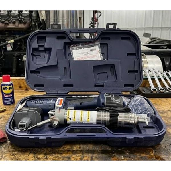 Lincoln PowerLuber Cordless 18V Grease Gun Model 1844 Kit