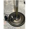 Image 6 : Stained Glass Floor Lamp With Metal Base and 100W Max Capacity