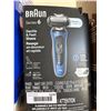 Image 2 : Braun Series 6 SensoFlex Electric Shaver with SmartCare Center