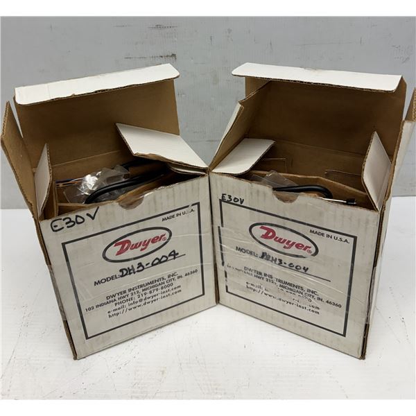 (2) Dwyer Instruments #DH3-004