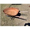Image 3 : WHEELBARROW AND WAGON