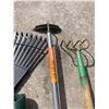 Image 6 : LAWN CARE LOT: RAKES, HOE, SHOVEL, AND BULB PLANTER